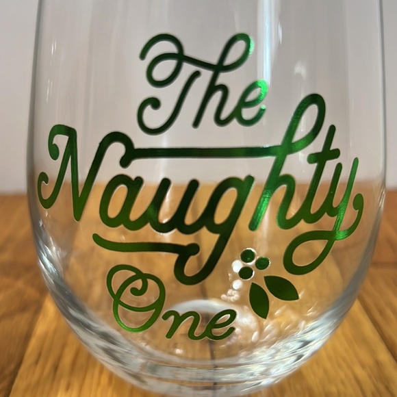 Hallmark Wine Glasses - Picture 3 of 4